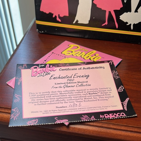 Limited Edition Porcelain Bisque Musical Figurine Barbie Glamour Collection - Picture 12 of 17